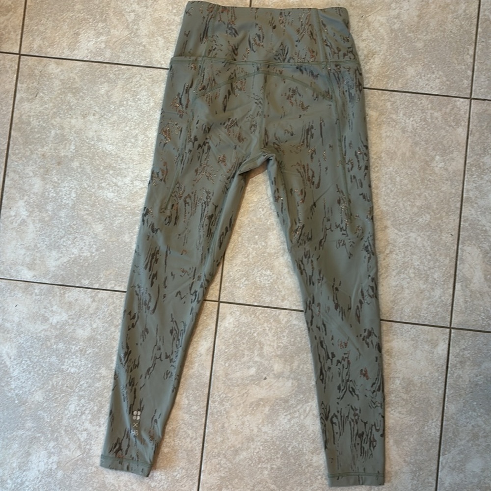 Halle Berry X Sweaty Betty Legging Women's XS Athena Super Soft 7/8 leng… - Picture 4 of 9